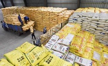 化肥销售 暴利还是微利？老农揭开中间商的真实收益面纱