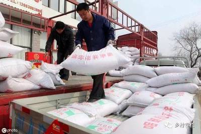 化肥销售的利润真相 农资店老板揭秘，一袋化肥究竟能赚多少钱？